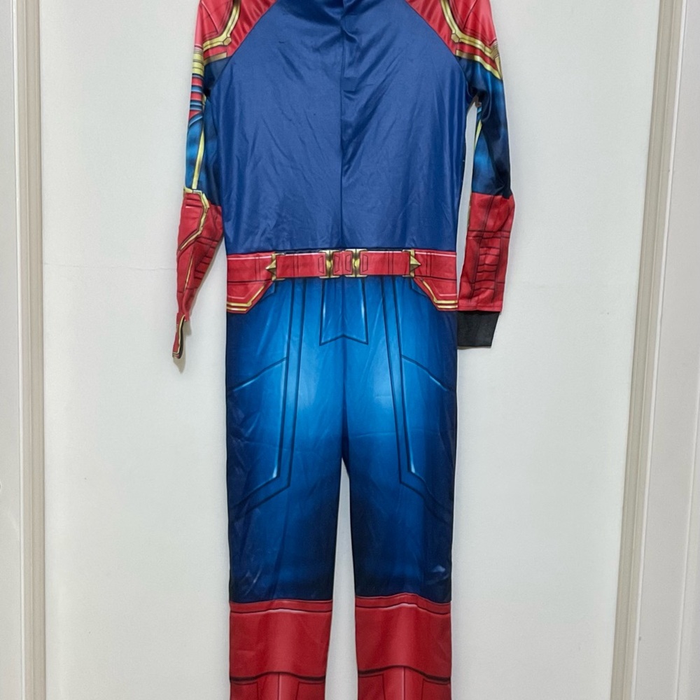 Captain Marvel Hero ~ Costume Halloween ~ 12/14 Role Play with Light Up Star! - Picture 5 of 16